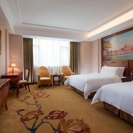 Vienna Hotel Puning South Huancheng Road High-Speed Train Station ภายนอก รูปภาพ