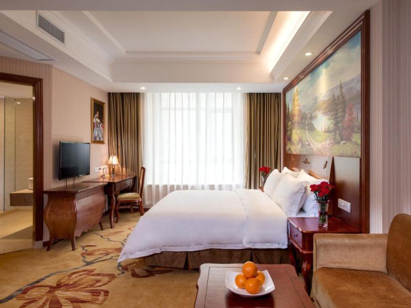 Vienna Hotel Puning South Huancheng Road High-Speed Train Station ภายนอก รูปภาพ
